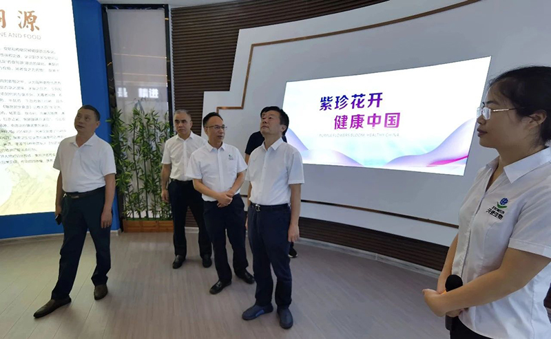 省政協(xié)農(nóng)業(yè)農(nóng)村委領(lǐng)導(dǎo)與邵陽(yáng)市政協(xié)相關(guān)領(lǐng)導(dǎo)走訪(fǎng)邵陽(yáng)紅出貨倉(cāng)天香生物產(chǎn)業(yè)園